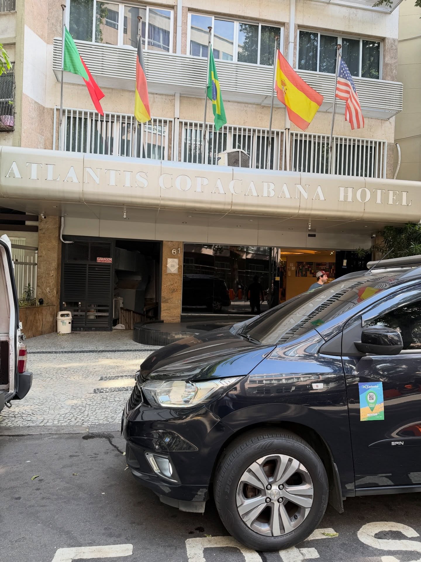 Embarque em hotel com carro privativo.jpg