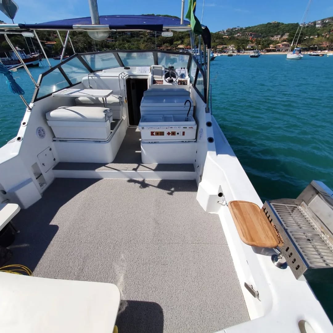 Passeio de Lancha em Búzios | 4h R$2.590 ou 7h R$3.400